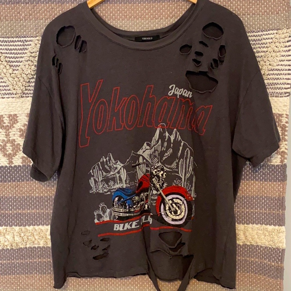 Distressed Graphic Boxy Crop T-Shirt